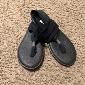 Sanuk yoga slings